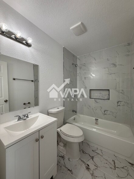 Building Photo - 4103 Sunrise Glade Dr