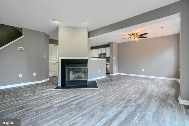 Building Photo - 4204 Red Ridge Way