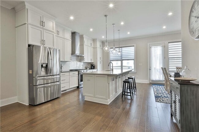 Building Photo - 673 Brennan Dr