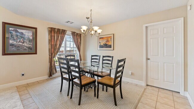 Building Photo - "Lovely 3-Bed Home with Granite Kitchen & ...
