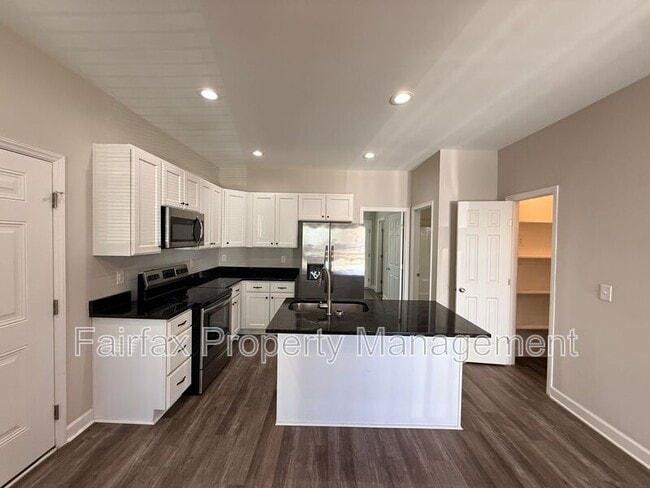 Building Photo - 1118 Eva St