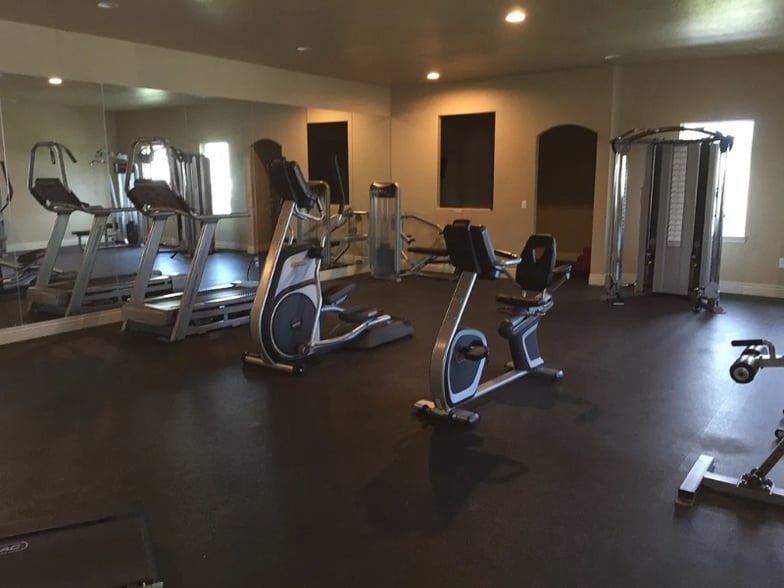 Building Photo - 56 E Resaca Dr