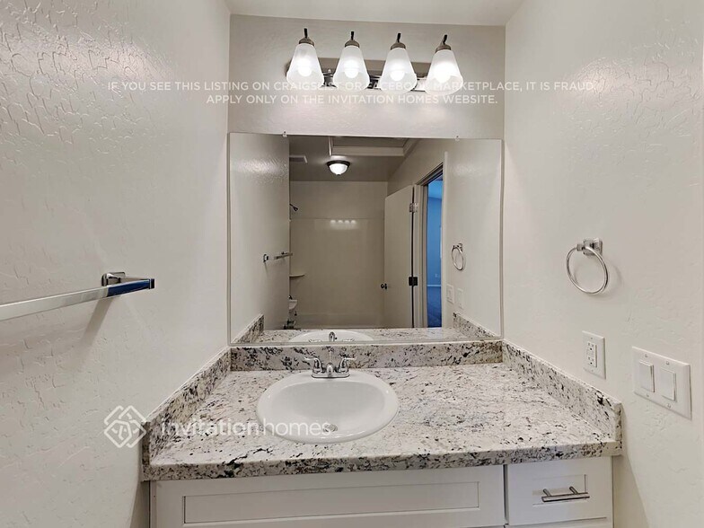 Building Photo - 40037 W Sanders Way