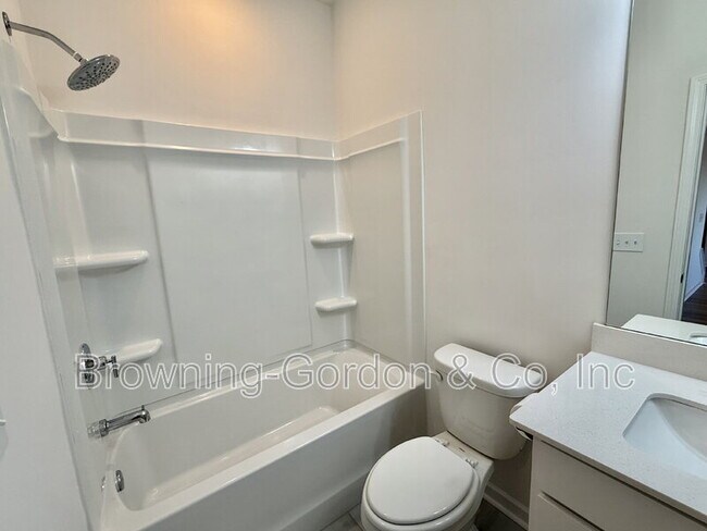 Building Photo - 106 Glacier Wy