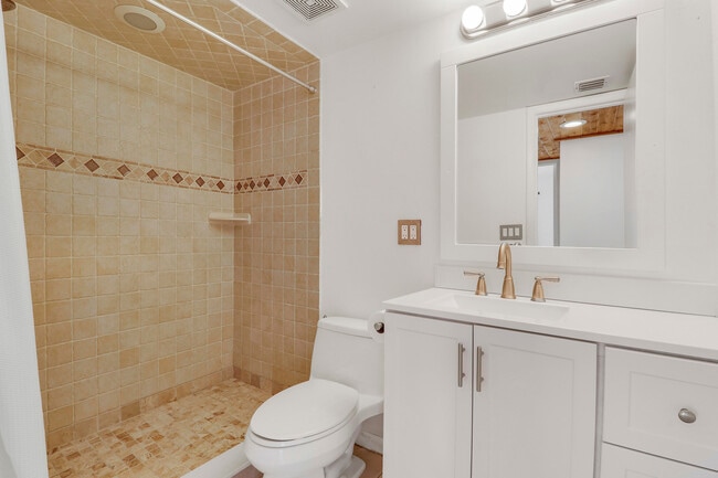 Building Photo - 964 NW Spruce Ridge Dr