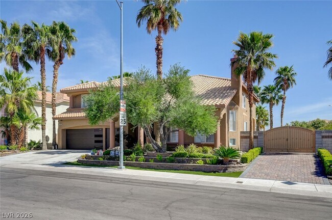 Building Photo - 3800 Beacon Point St