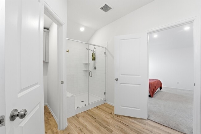 Building Photo - 27230 Woodridge Gln Dr