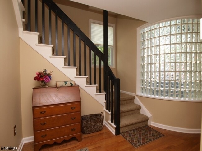 Building Photo - 8 Raritan Pointe