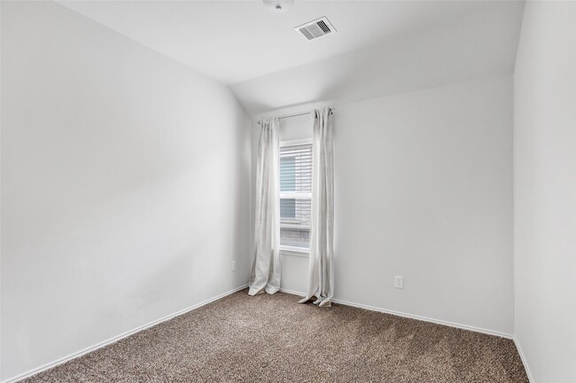 Building Photo - 319 American Black Bear Dr