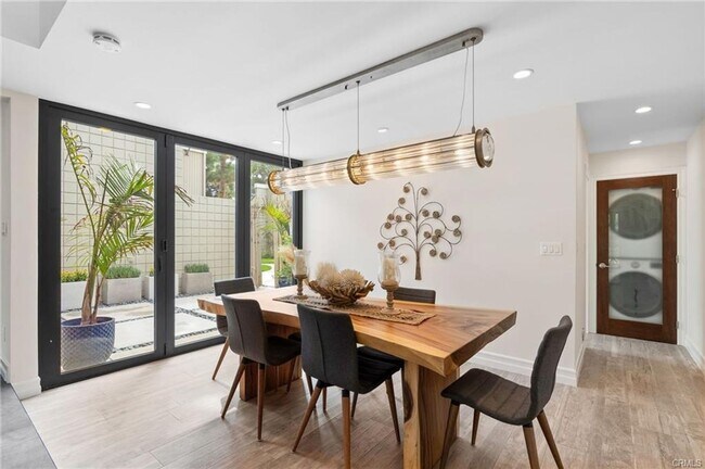 Building Photo - Huntington Harbor Coastal Retreat