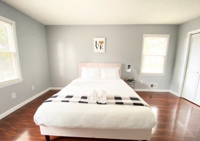 Building Photo - 175 Michael Dr