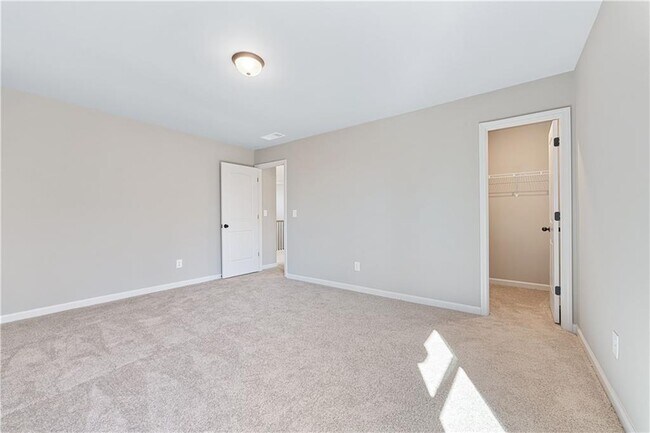 Building Photo - 5714 Ridgewater Cir