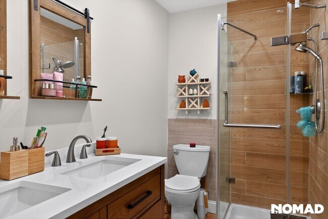Building Photo - Charming 3BR Duplex in Incline Village