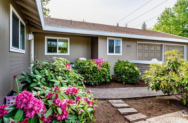 Primary Photo - 1812 Brittany St