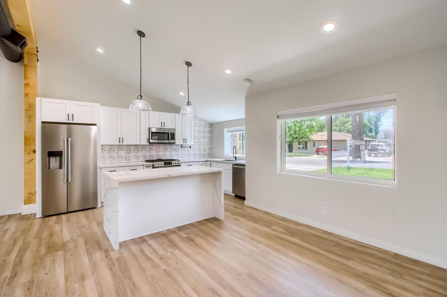 Building Photo - 1402 W Berridge Ln