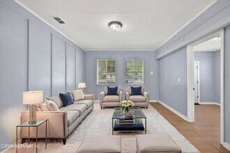 Building Photo - 2960 W 10th St