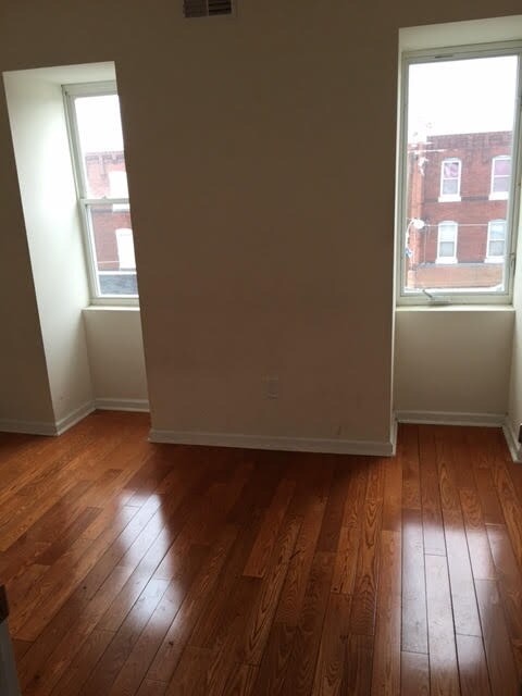 Building Photo - 674 N 34th St