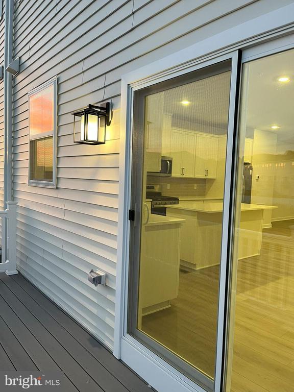 Building Photo - 501 Titanium St