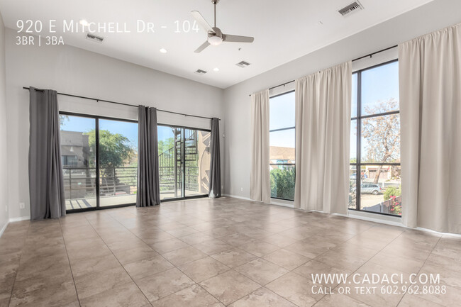 Building Photo - Mitchell Lofts 3 bed 2.5 bath Townhouse