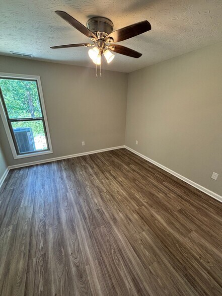 Building Photo - 169 Apache Ln