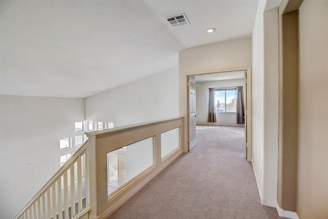 Building Photo - Beautiful 3 Bedroom, 2 Story Home in the Heart of Summerlin!