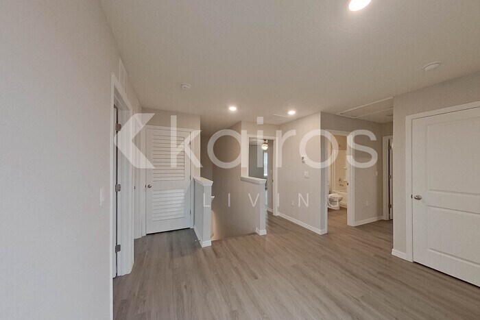 Building Photo - 8670 SW 43rd Ter
