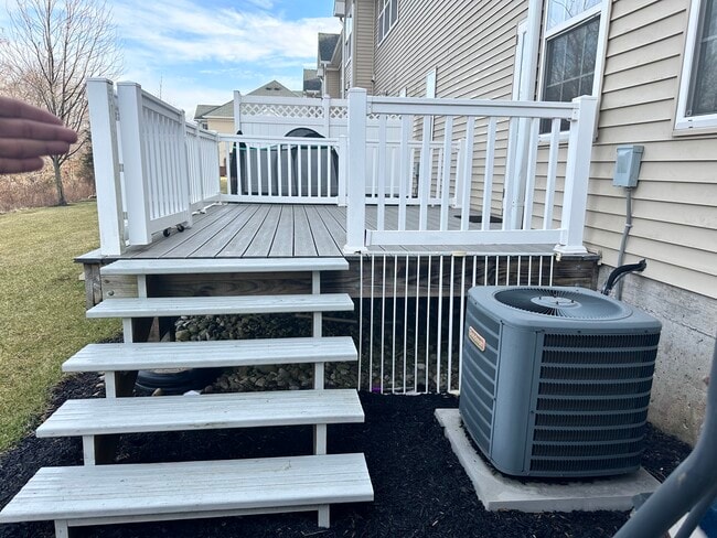 Building Photo - 72 Andrews Way