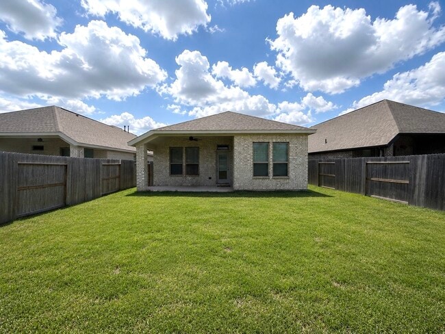 Building Photo - 9759 Satsuma Path