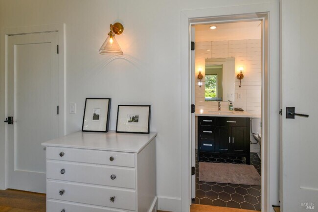 Building Photo - 800 Zinfandel Ln