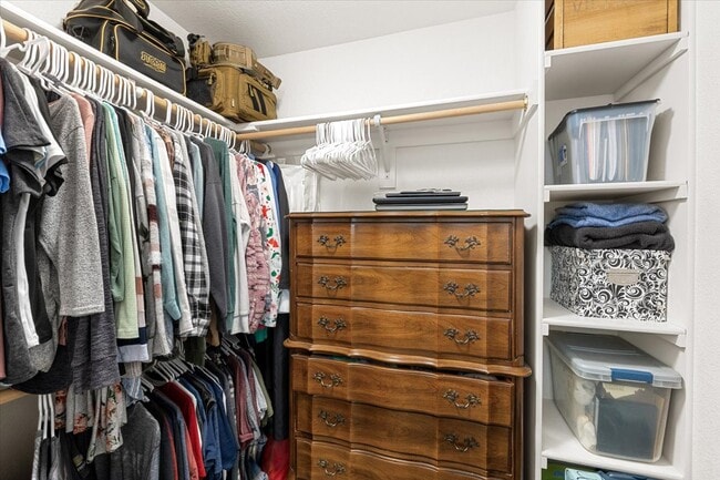 Building Photo - 1432 Beekman Ave