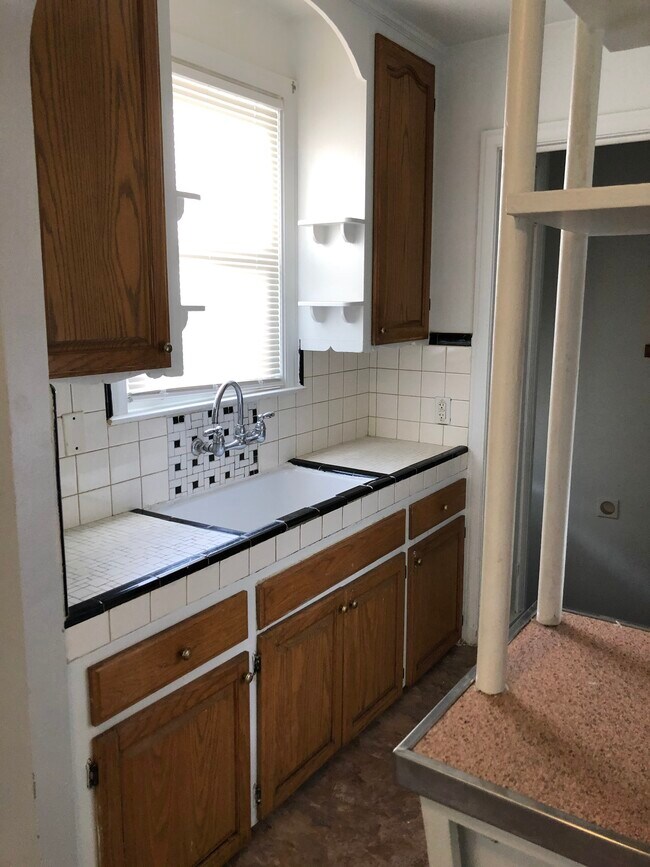 Building Photo - 18996 Elkhart St