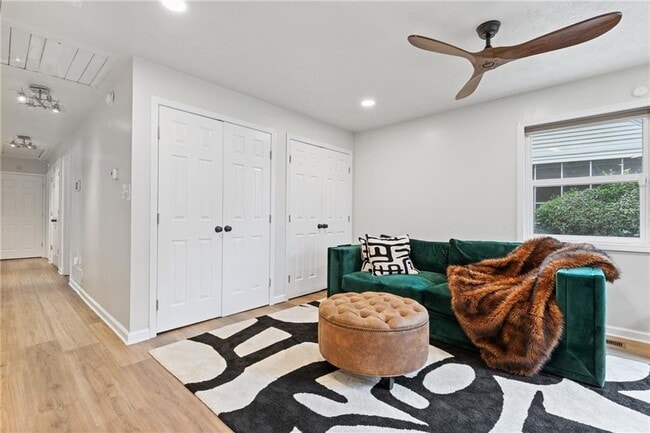 Building Photo - 1723 S Alvarado Terrace SW