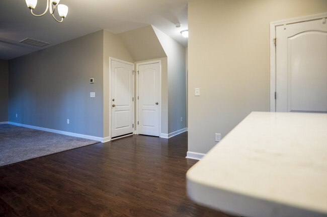 Garage Door Entrance, Closet - 23 Okame Ct