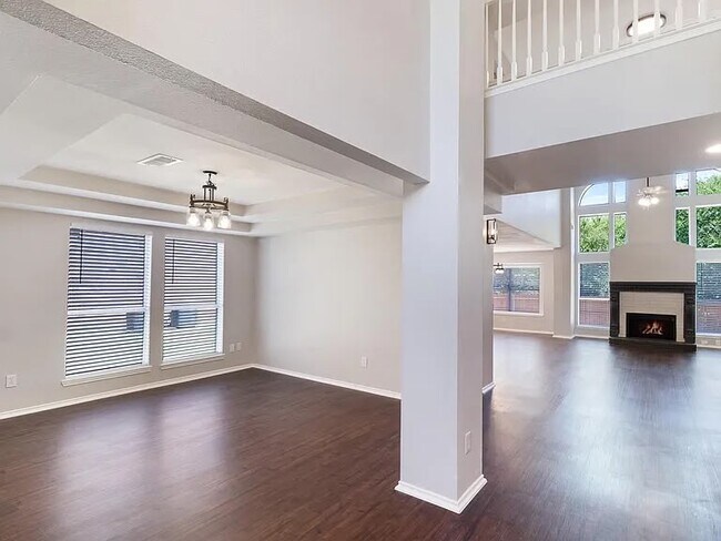 Building Photo - 4729 Woodhaven Ln, Haltom City, TX 76137