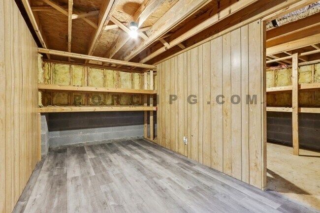 Building Photo - 223 Sterling Trail