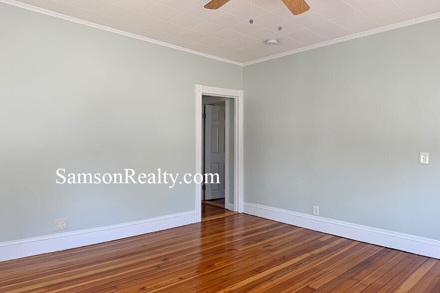 Building Photo - 792 Mineral Spring Ave