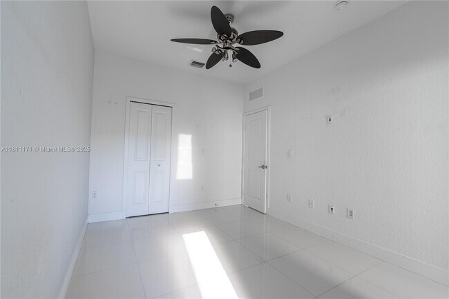 Building Photo - 481 SW 91st Ct