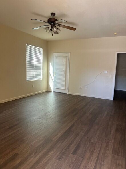 Building Photo - 10550 W Alexander Rd