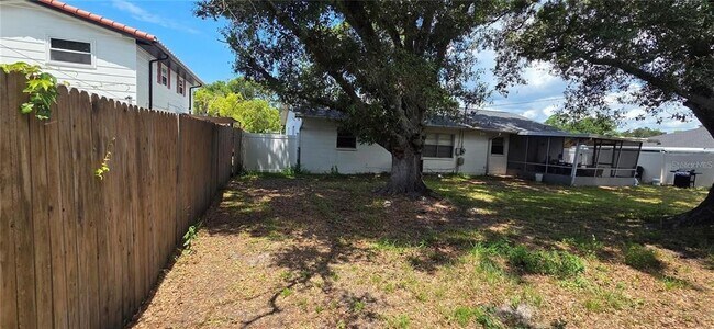 Building Photo - 6717 Mornay Cir