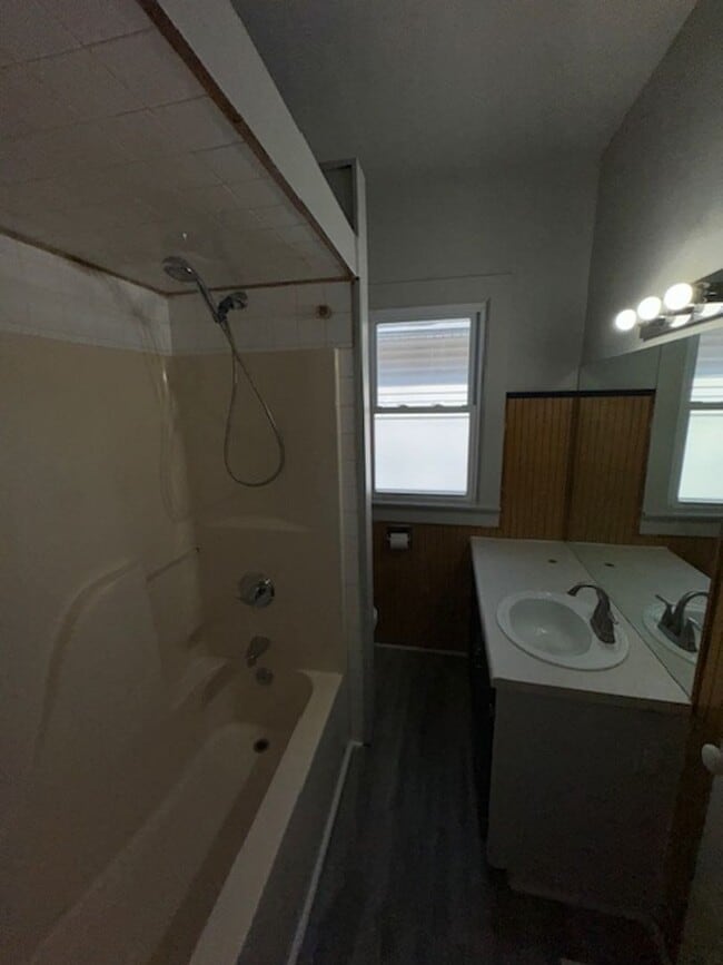 Building Photo - 14 W Tennessee St