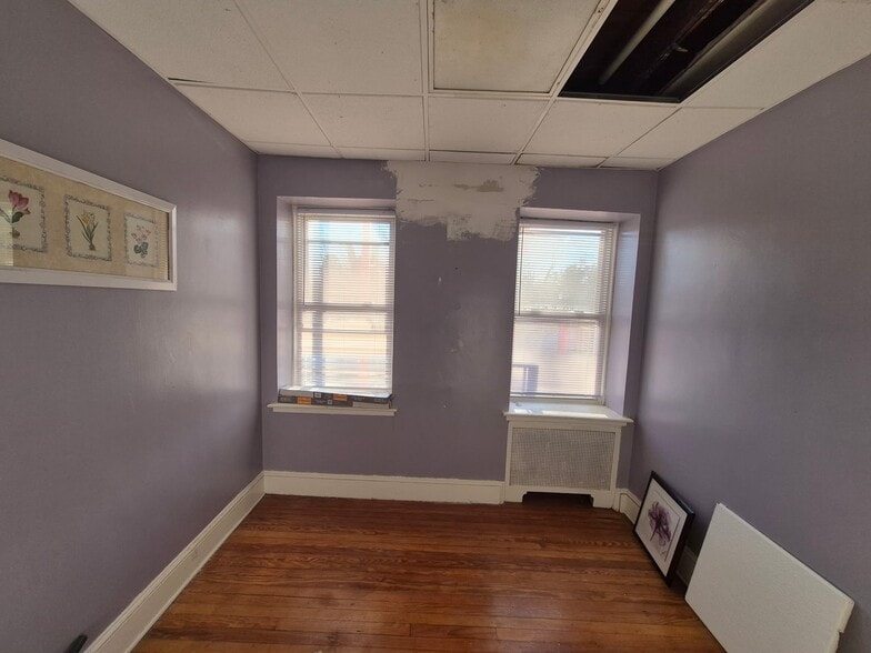 Building Photo - 5118 Gwynn Oak Ave