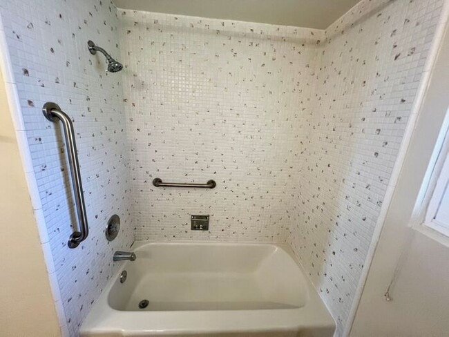 Building Photo - Beautiful 4-Bedroom Home with Modern Upgrades – Spacious 2,820 Sq Ft