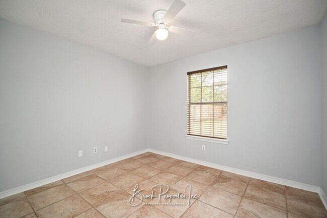 Building Photo - 2029 Coral St