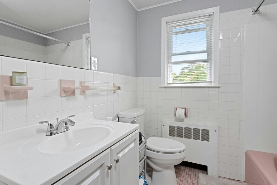 Building Photo - 115 Beauvue Ter