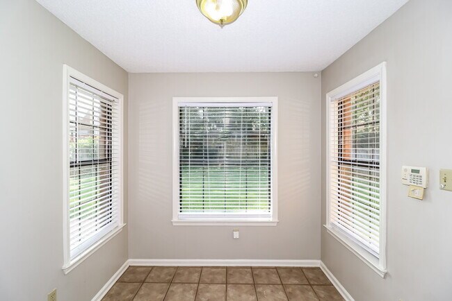 Building Photo - 6487 Tarus Dr