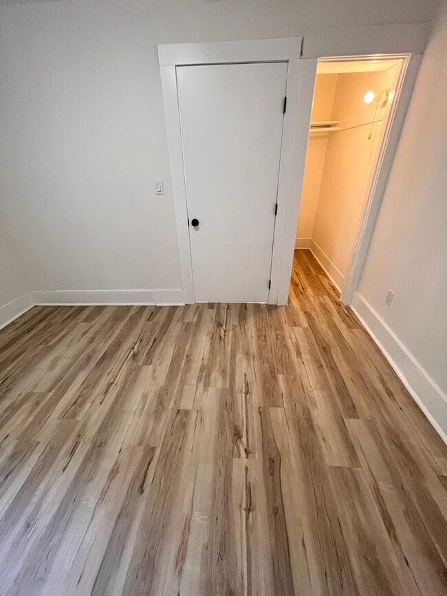 Building Photo - 2436 Echo Park Ave