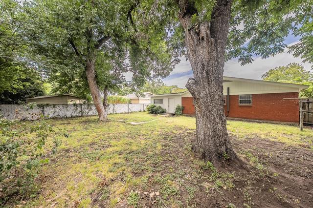 Building Photo - 2021 Glen Haven Dr
