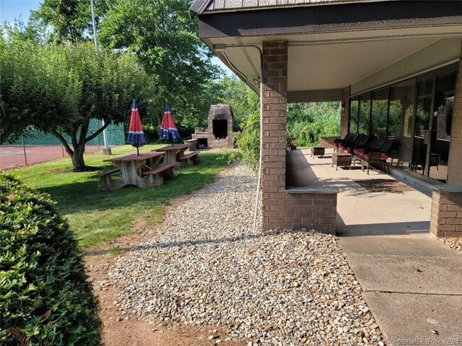 Building Photo - 17 Stony Brook Dr