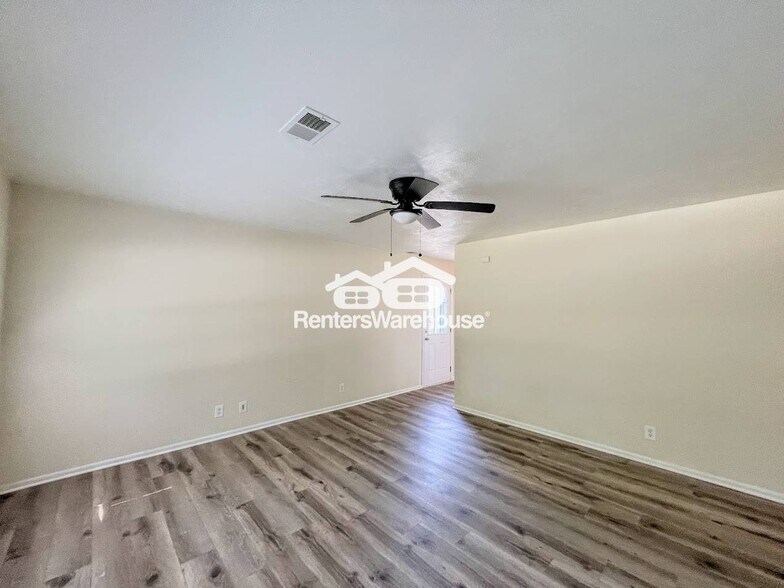 Building Photo - 3717 Cardinal Ln