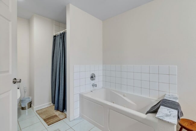 Building Photo - Renovated 5-Bedroom Home on Cul-de-Sac with Park Views & Stunning Outdoor Living